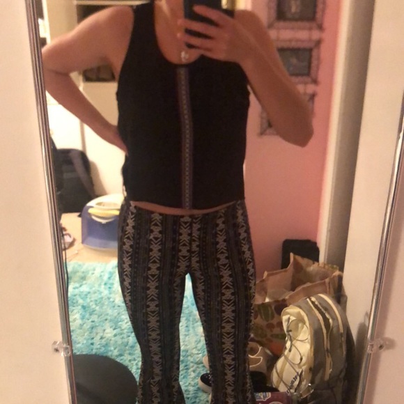 Black chiffon-y crop top w/ detailing in front - Picture 1 of 3